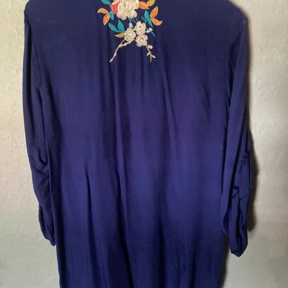 Luna Moon Embroidered Top (M) - Picture 4 of 5